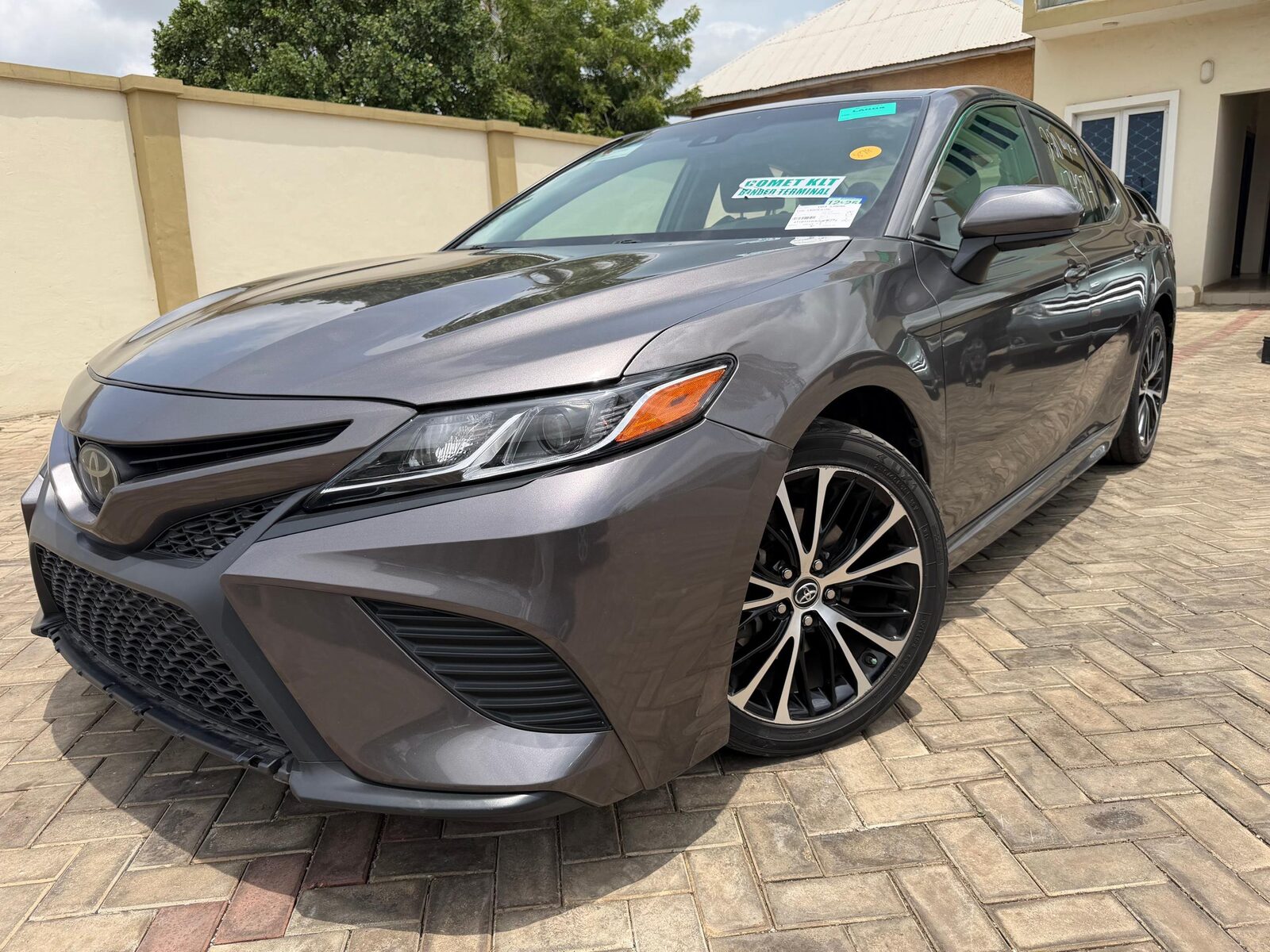 YoYo Autos featured vehicle